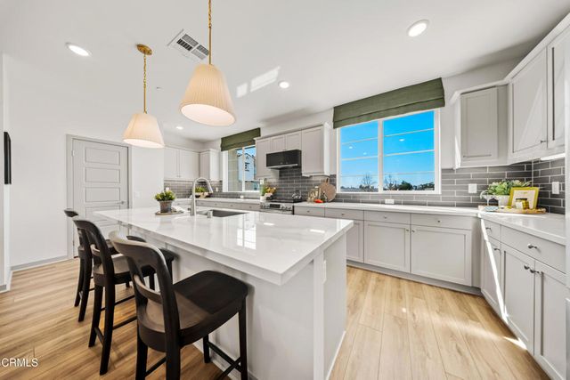 542 Via Zibello, Camarillo, CA 93012