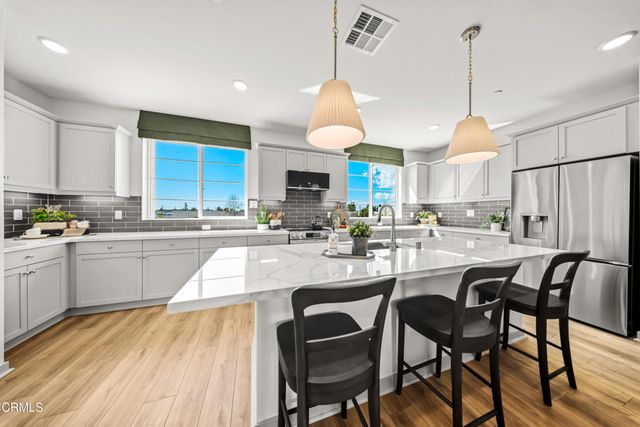 542 Via Zibello, Camarillo, CA 93012