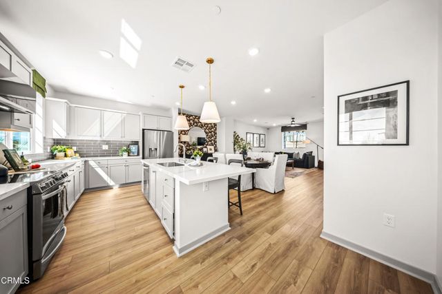 542 Via Zibello, Camarillo, CA 93012