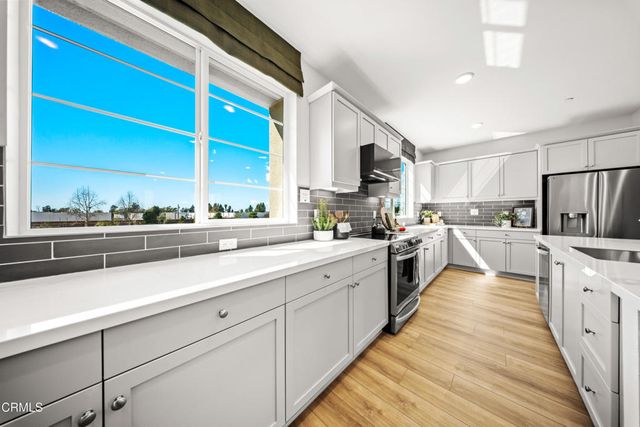 542 Via Zibello, Camarillo, CA 93012