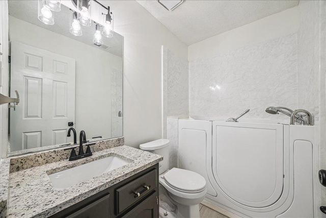 6676 STONETRACE DR, Bartlett, TN 38135