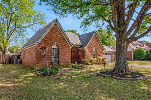 6676 STONETRACE DR, Bartlett, TN 38135