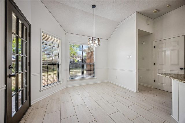 6676 STONETRACE DR, Bartlett, TN 38135