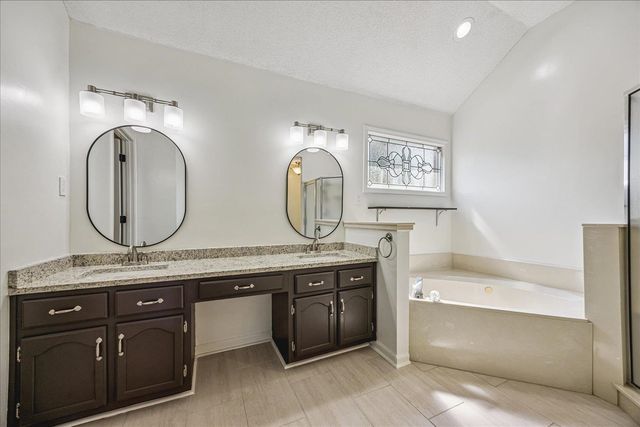 6676 STONETRACE DR, Bartlett, TN 38135