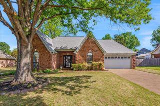 6676 STONETRACE DR, Bartlett, TN 38135