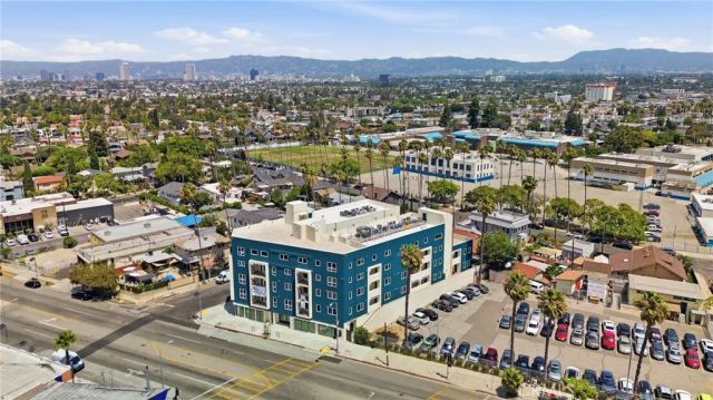 1818 S Norton Avenue 409, Los Angeles, CA 90018