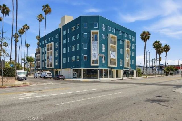 1818 S Norton Avenue 409, Los Angeles, CA 90018