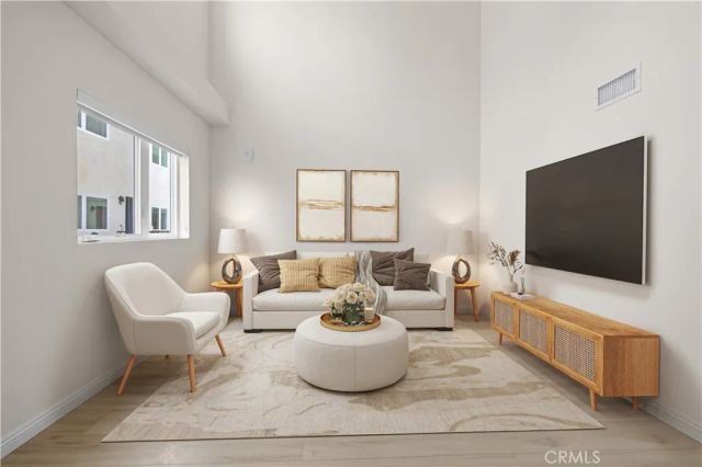 1818 S Norton Avenue 409, Los Angeles, CA 90018