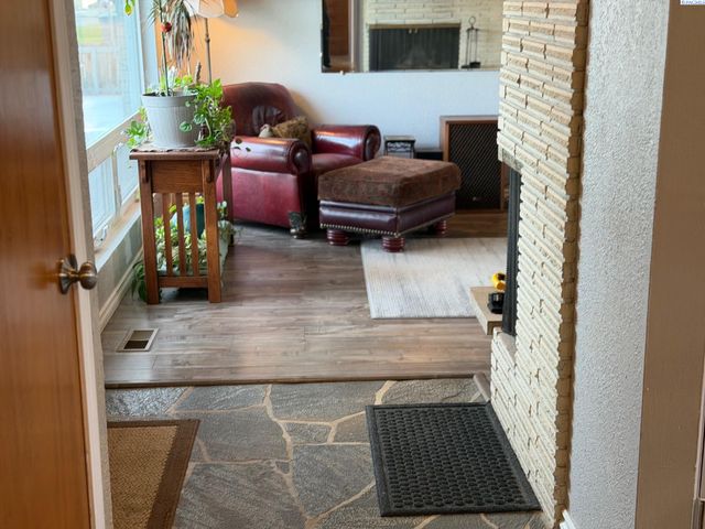 1523 Alder, Richland, WA 99354