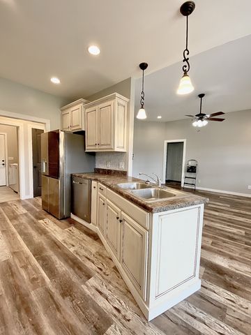 79 Charlotte Dr, Winchester, TN 37398
