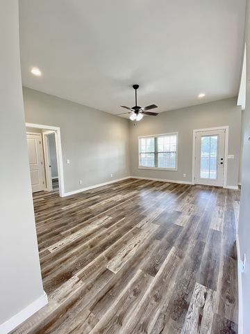 79 Charlotte Dr, Winchester, TN 37398