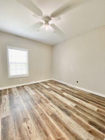 79 Charlotte Dr, Winchester, TN 37398