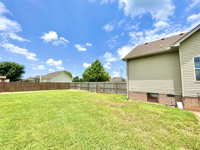 79 Charlotte Dr, Winchester, TN 37398