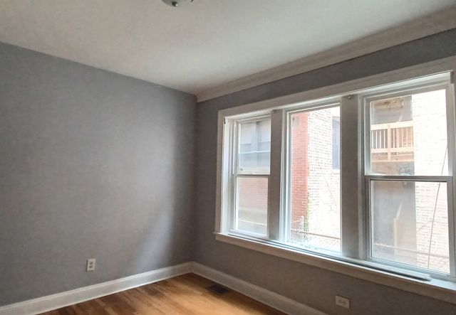 7307 S Bennett Avenue 1, Chicago, IL 60649