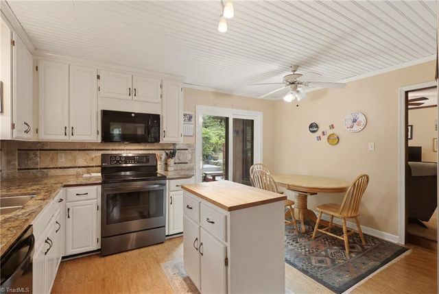222 Shadowlawn Drive, Jamestown, NC 27282