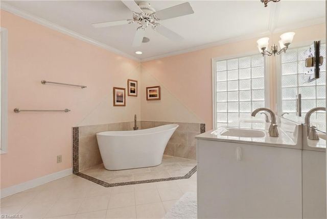 222 Shadowlawn Drive, Jamestown, NC 27282