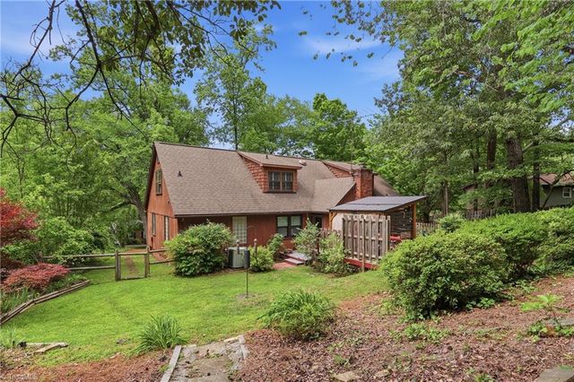 222 Shadowlawn Drive, Jamestown, NC 27282