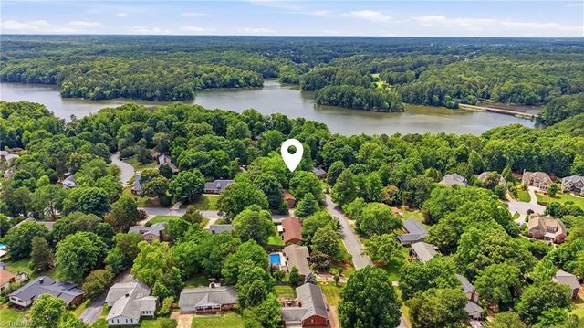 222 Shadowlawn Drive, Jamestown, NC 27282