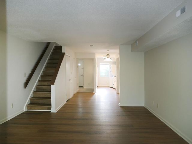 138 Kingsbury Drive, Chapel Hill, NC 27514