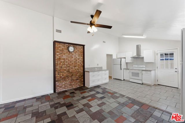25056 Wiley Canyon Road, Newhall (santa Clarita), CA 91321