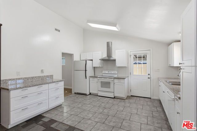 25056 Wiley Canyon Road, Newhall (santa Clarita), CA 91321