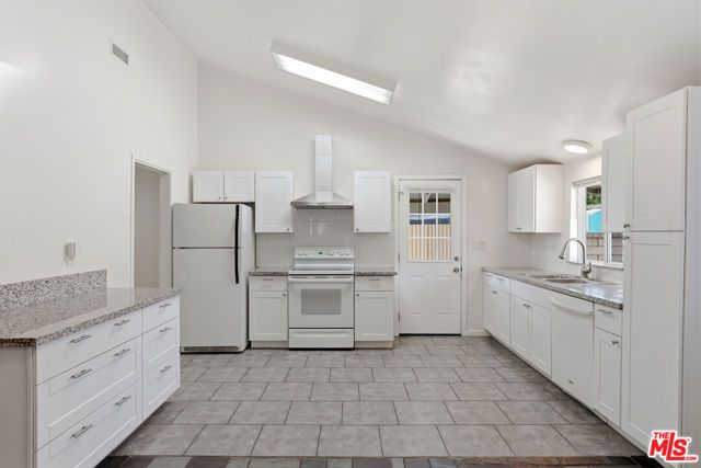 25056 Wiley Canyon Road, Newhall (santa Clarita), CA 91321