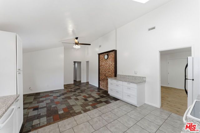 25056 Wiley Canyon Road, Newhall (santa Clarita), CA 91321