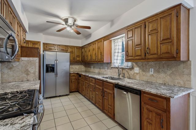 2119 Pueblo Drive, Carrollton, TX 75006