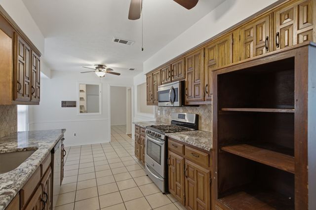 2119 Pueblo Drive, Carrollton, TX 75006
