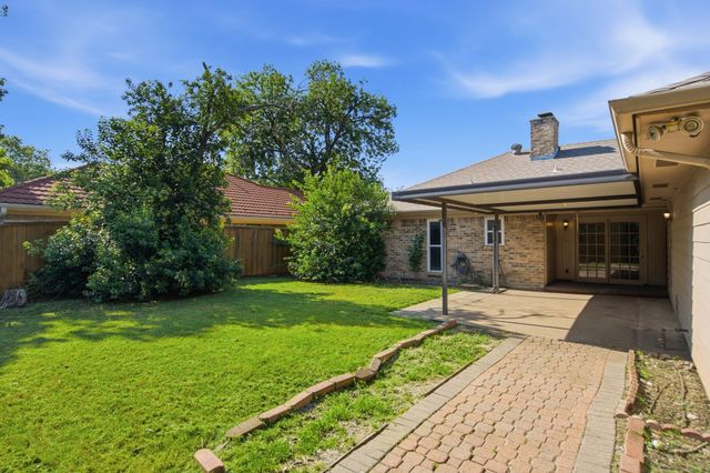 2119 Pueblo Drive, Carrollton, TX 75006