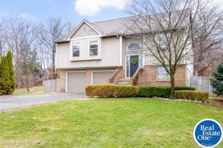 1345 S Milford Road, Milford Village, MI 48381