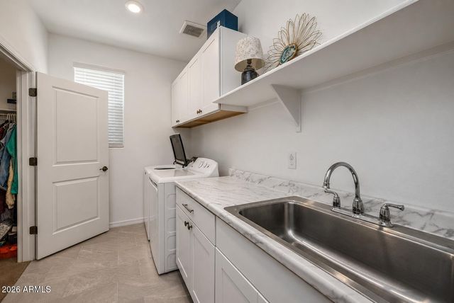 10218 E WAVELENGTH Avenue, Mesa, AZ 85212