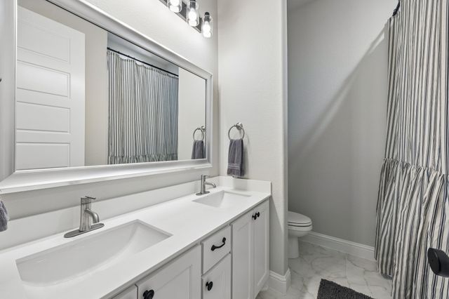 1751 Blackfoot Parkway, Waxahachie, TX 75165
