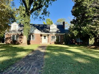 241 N Hume Ave, Gallatin, TN 37066
