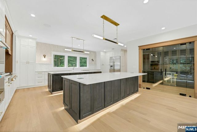 206 Peterson Place, Ramsey, NJ 07446