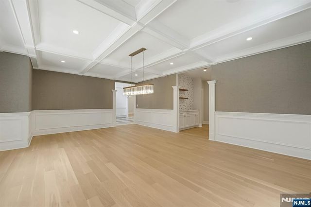 206 Peterson Place, Ramsey, NJ 07446
