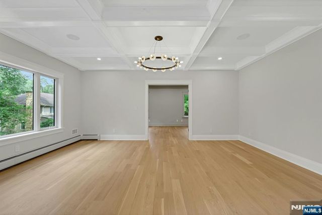 206 Peterson Place, Ramsey, NJ 07446