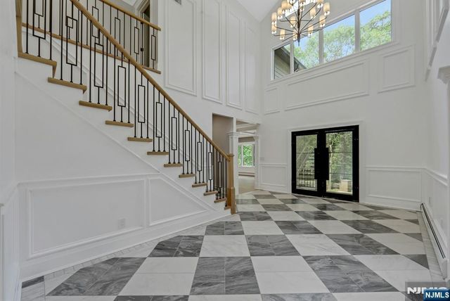 206 Peterson Place, Ramsey, NJ 07446