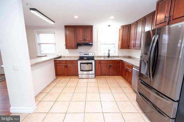 30 S 2ND ST, Perkasie, PA 18944