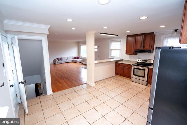 30 S 2ND ST, Perkasie, PA 18944