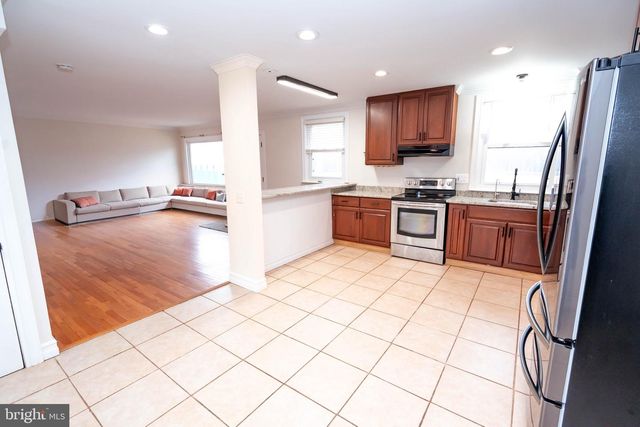 30 S 2ND ST, Perkasie, PA 18944