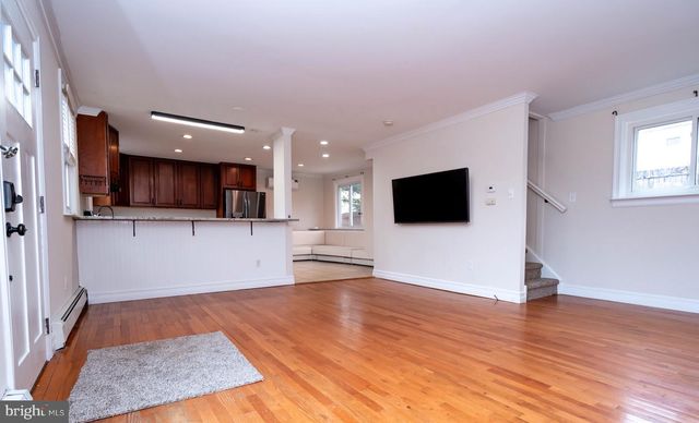 30 S 2ND ST, Perkasie, PA 18944