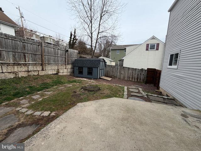 30 S 2ND ST, Perkasie, PA 18944