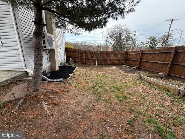 30 S 2ND ST, Perkasie, PA 18944