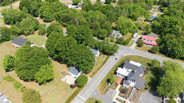 8827 Nc Highway 109, Winston-salem, NC 27107