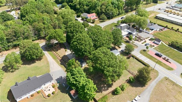 8827 Nc Highway 109, Winston-salem, NC 27107