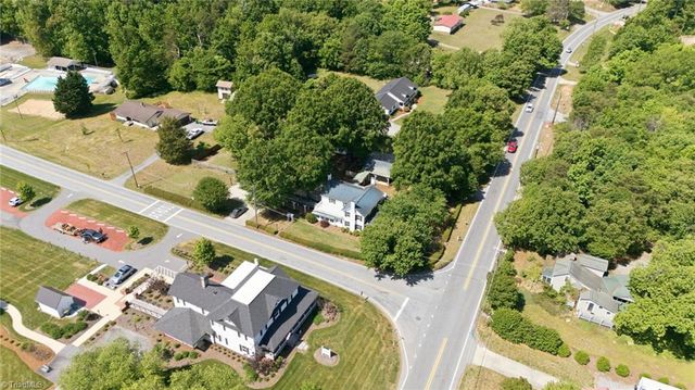 8827 Nc Highway 109, Winston-salem, NC 27107