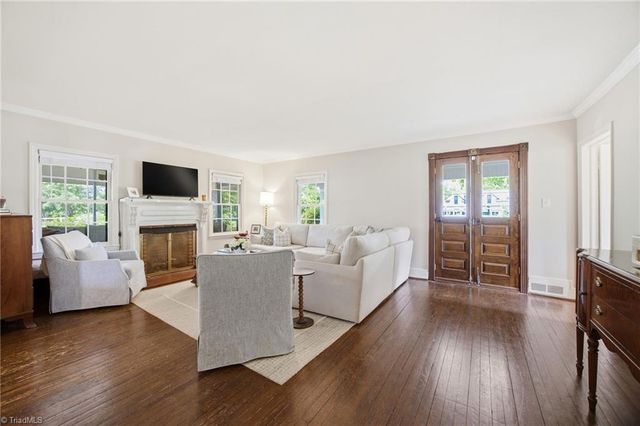 8827 Nc Highway 109, Winston-salem, NC 27107