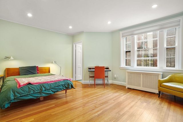 54 Brimmer St, Boston, MA 02108