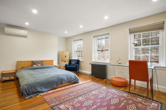 54 Brimmer St, Boston, MA 02108